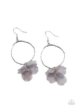 Load image into Gallery viewer, Petals On The Floor - Silver Earring