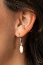 Load image into Gallery viewer, Rancho Roamer - White Necklace