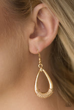 Load image into Gallery viewer, Texture Trending - Gold Earrings
