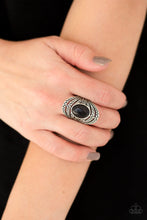 Load image into Gallery viewer, Royal Roamer - Black Ring
