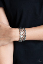 Load image into Gallery viewer, The Big BLOOM - Silver Bracelet
