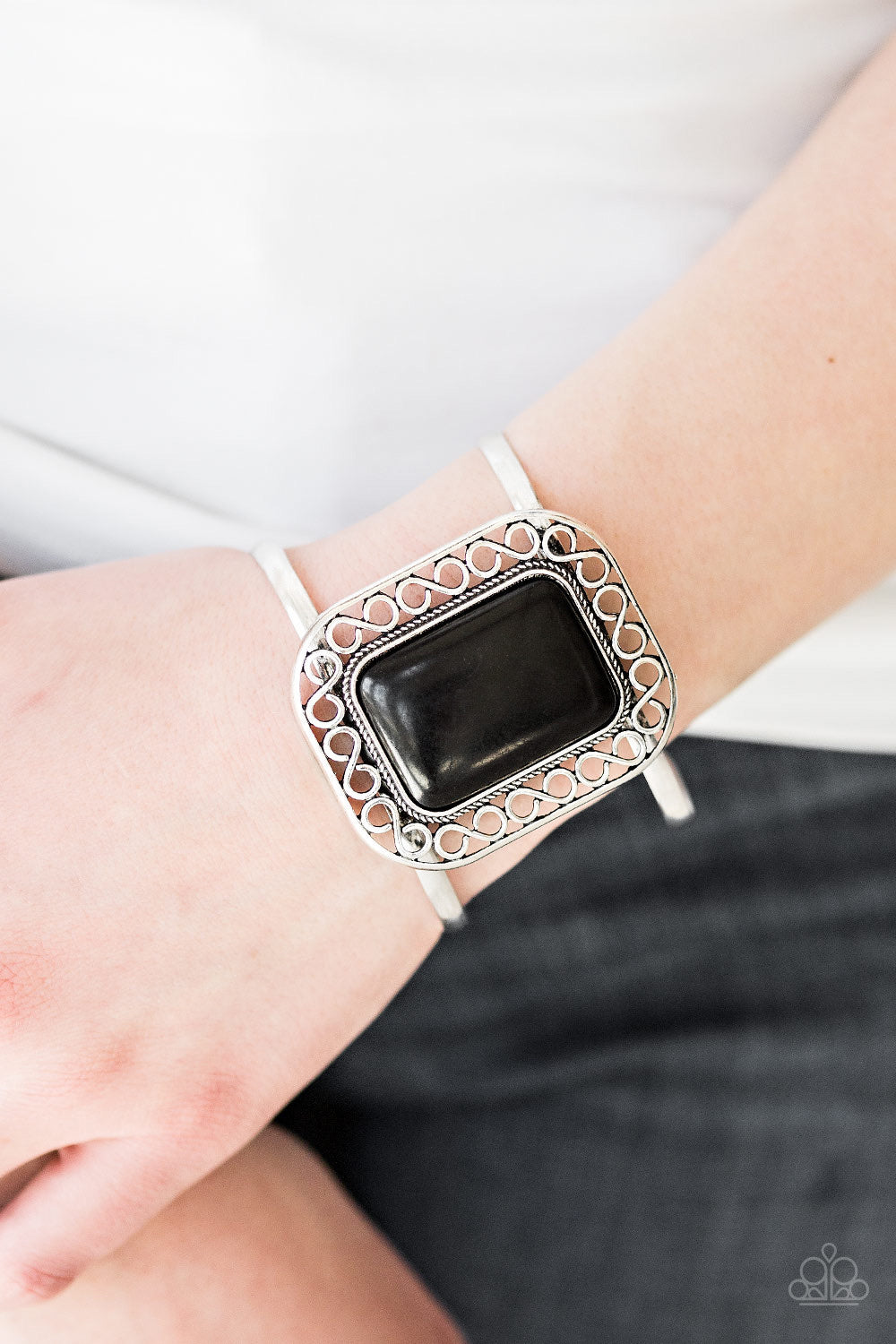 PLAINS And Simple - Black Bracelet