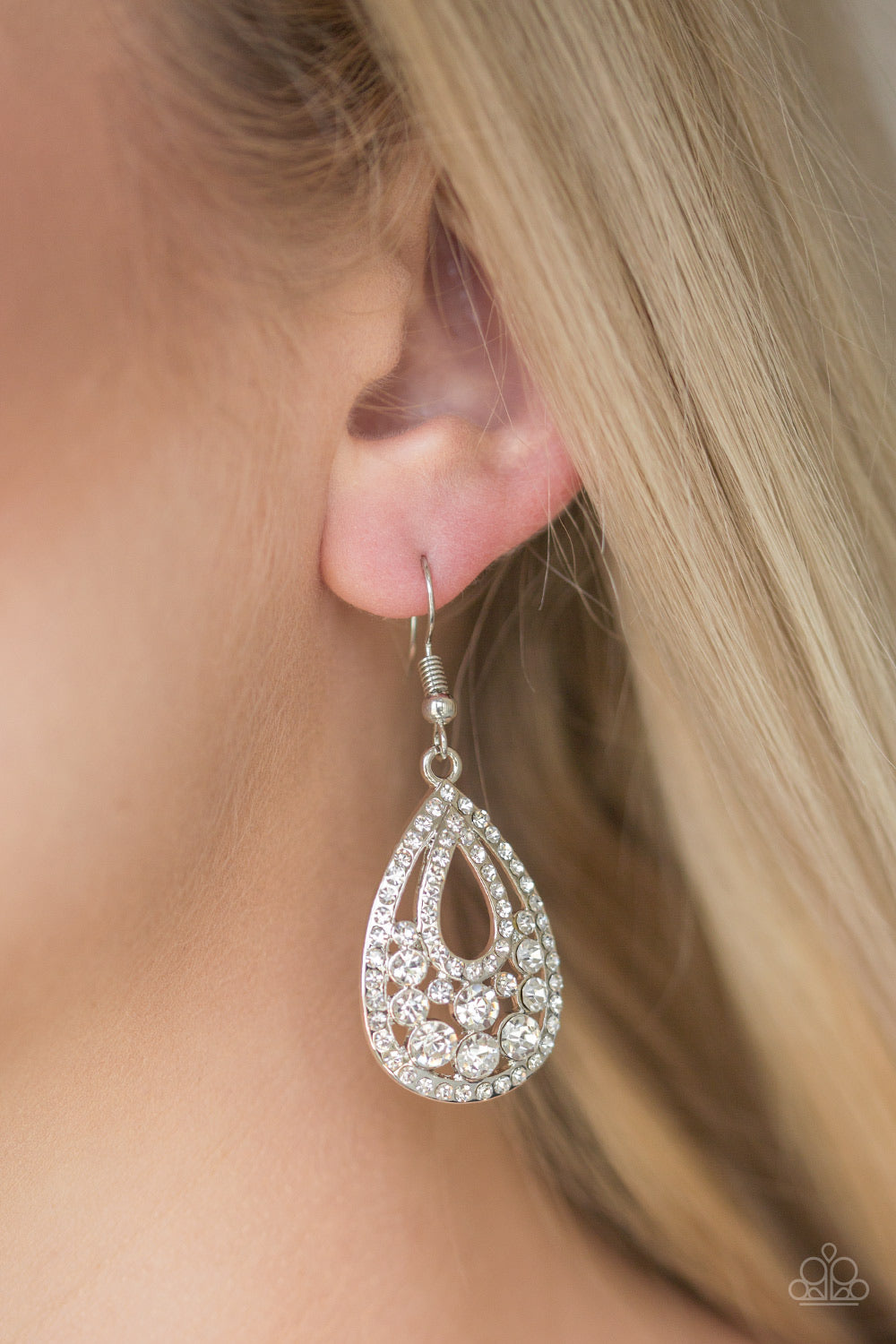 Sparkling Stardom - White Earring