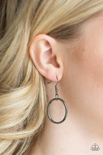 Load image into Gallery viewer, Elegantly Ensnared - Black Necklace
