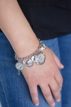 Load image into Gallery viewer, Trinket Tranquillity- Blue Bracelet
