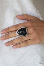 Load image into Gallery viewer, Stone Scene - Black Ring
