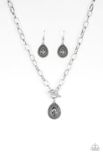 Load image into Gallery viewer, Sheen Queen - Silver Necklace
