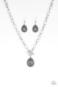 Sheen Queen - Silver Necklace