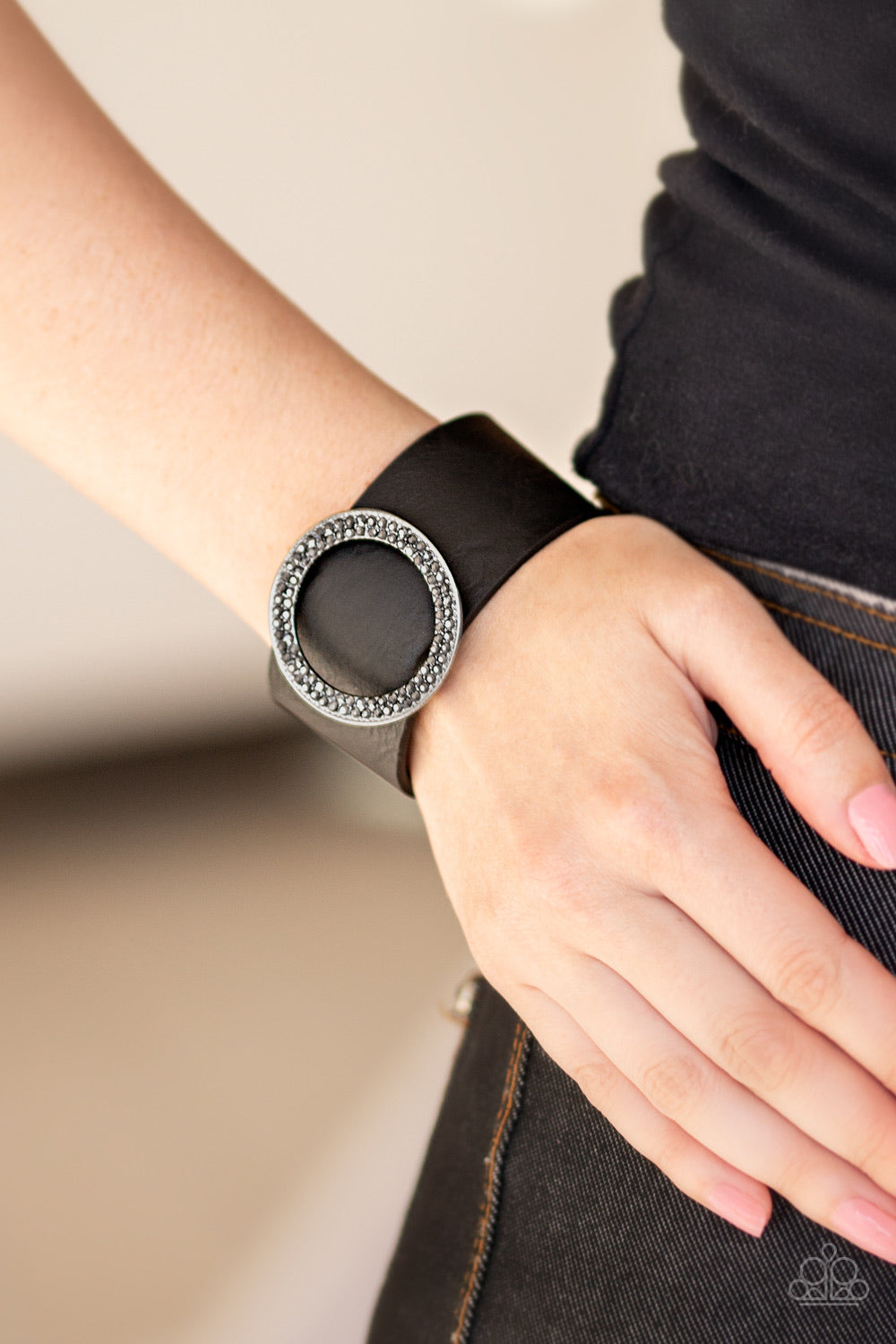 RING Them In - Black Urban Bracelet