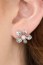 Load image into Gallery viewer, Diva Daisy - Pink Post Earring
